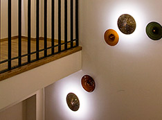 Светильники на лестнице